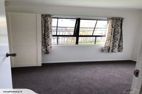 Photo of property in 17 Sabana Place, Unsworth Heights, Auckland, 0632