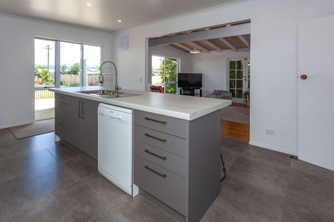 Photo of property in 200 The Square, Whangamata, 3620