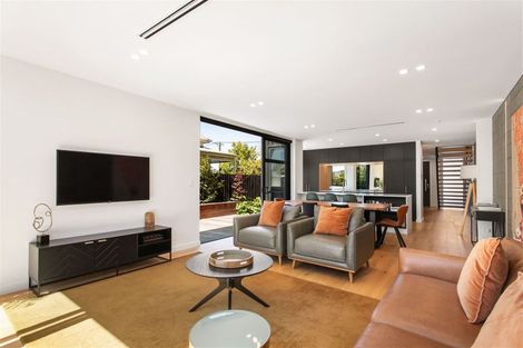 Photo of property in 2/151 Edgeware Road, Edgeware, Christchurch, 8013