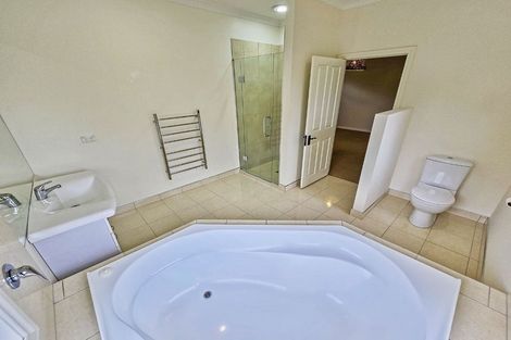 Photo of property in 16 Palliser Place, Poraiti, Napier, 4112