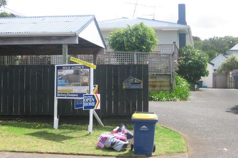 Photo of property in 1/37 Nile Road, Milford, Auckland, 0620