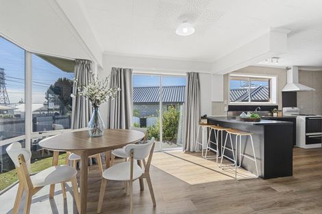 Photo of property in 12 Saxton Road, Upper Vogeltown, New Plymouth, 4310