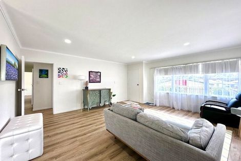 Photo of property in 1/51 Stanniland Street, Sunnyhills, Auckland, 2010