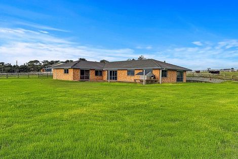 Photo of property in 118 Cottle Road, Taupaki, Henderson, 0782