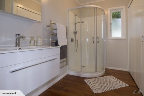 Photo of property in 2 Hikurangi Street, Te Atatu Peninsula, Auckland, 0610