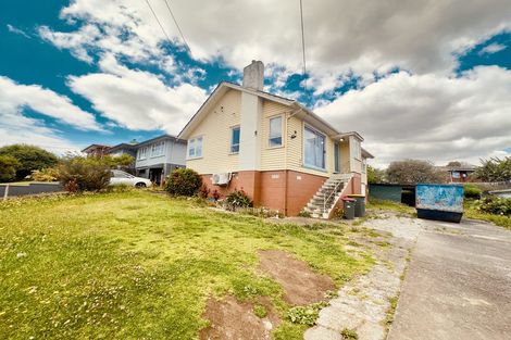 Photo of property in 8 Plumley Crescent, Mangere, Auckland, 2022