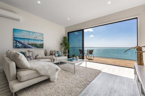 Photo of property in 8a Crispe Road, Clarks Beach, 2122