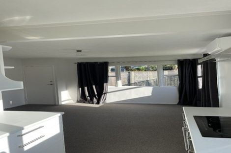 Photo of property in 1/8 Waikaremoana Place, Pakuranga Heights, Auckland, 2010