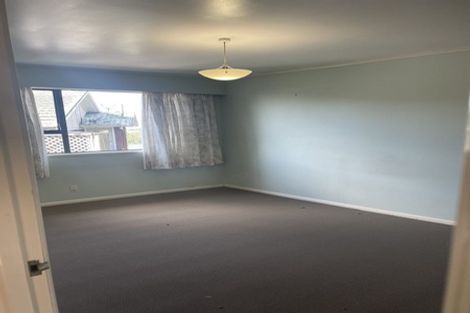 Photo of property in 19 Ellesmere Crescent, Pakuranga Heights, Auckland, 2010