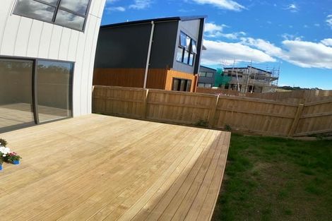 Photo of property in 17 Dinaric Lane, Westgate, Auckland, 0814