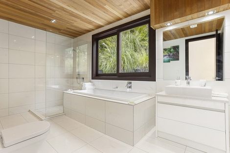 Photo of property in 231c Huia Road, Titirangi, Auckland, 0604