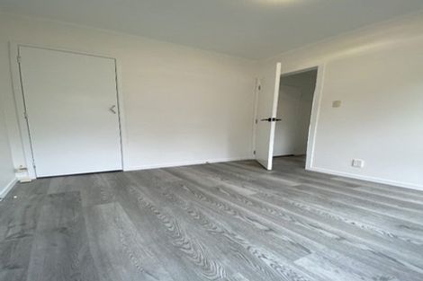 Photo of property in 1/55 Ayton Drive, Totara Vale, Auckland, 0629