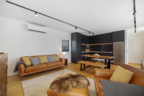 Photo of property in 2 Boulder Lane, Jacks Point, 9371