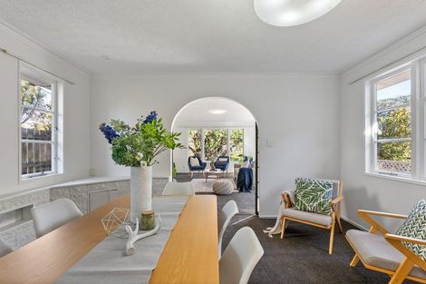Photo of property in 10 Tui Terrace, Tawa, Wellington, 5028