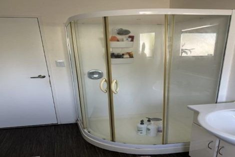 Photo of property in 4 Kekerenga Street, Strathmore Park, Wellington, 6022