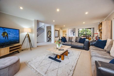 Photo of property in 24 Corsica Way, Karaka, Papakura, 2113