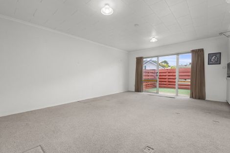 Photo of property in 2/102 Heretaunga Street, Palmerston North, 4414