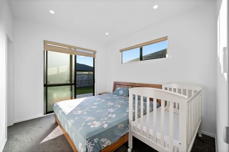 Photo of property in 42 Holcroft Street, Papakura, 2110