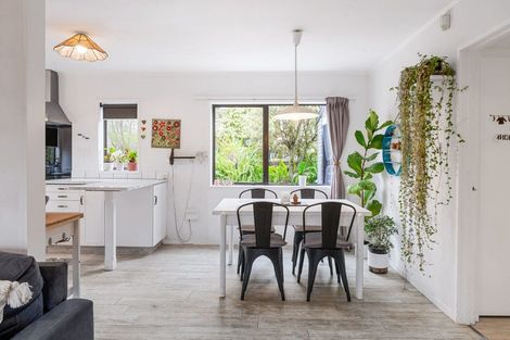 Photo of property in 5b Ross View Terrace, Dinsdale, Hamilton, 3204