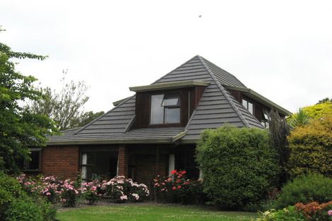 Photo of property in 19 Felstead Place, Avonhead, Christchurch, 8042