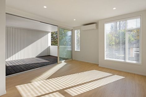 Photo of property in 2/2 Woodstock Road, Fairfield, Hamilton, 3214