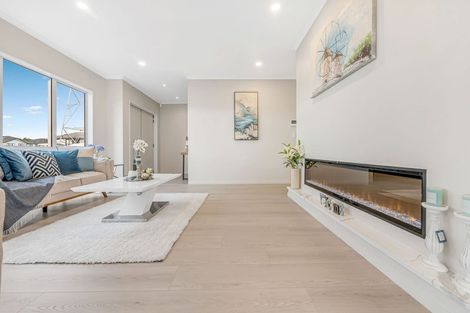 Photo of property in 18 Bushfield Drive, Flat Bush, Auckland, 2019