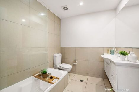 Photo of property in 1b Paisley Terrace, Karori, Wellington, 6012