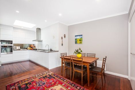Photo of property in 38 Oroua Street, Eastbourne, Lower Hutt, 5013