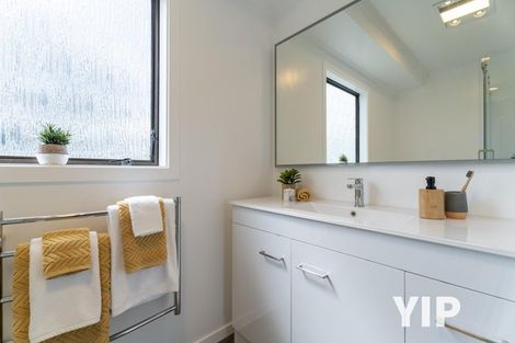 Photo of property in 52f1 Guadeloupe Crescent, Grenada Village, Wellington, 6037