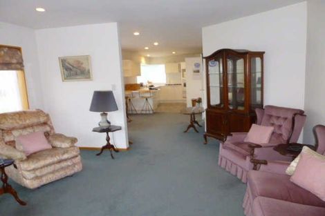 Photo of property in 1/21 Huntingdon Place, Avonhead, Christchurch, 8042