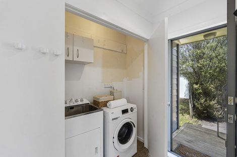 Photo of property in 1185 South Road, Oakura, 4314