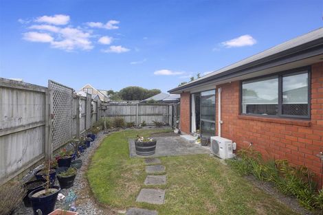 Photo of property in 10 Clinton Lane, Woolston, Christchurch, 8062