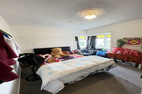 Photo of property in 11 Clayburn Road, Glen Eden, Auckland, 0602