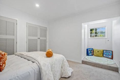 Photo of property in 2/17 Sartors Avenue, Northcross, Auckland, 0630