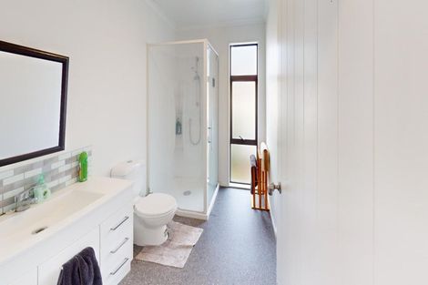 Photo of property in 50 Exeter Crescent, Takaro, Palmerston North, 4412