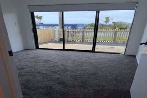 Photo of property in 14d Elcoat Avenue, Te Atatu South, Auckland, 0610