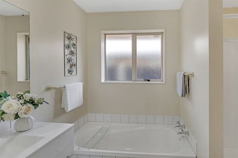 Photo of property in 62 Shands Road, Hornby, Christchurch, 8042