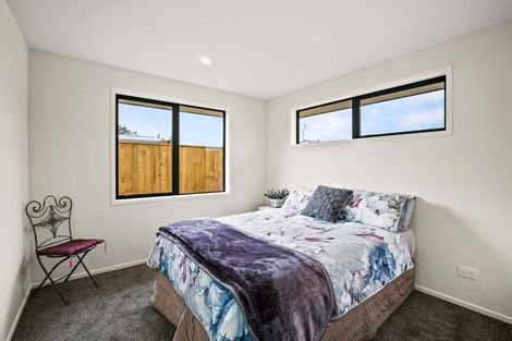 Photo of property in 2b Sandel Rise, Merrilands, New Plymouth, 4312