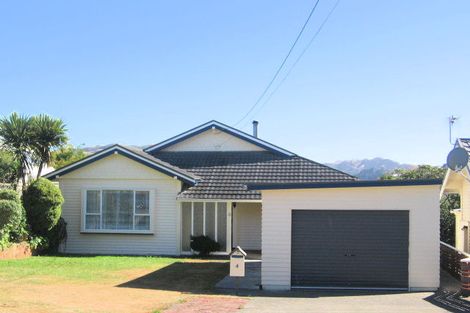 Photo of property in 4 Norfolk Street, Northland, Wellington, 6012