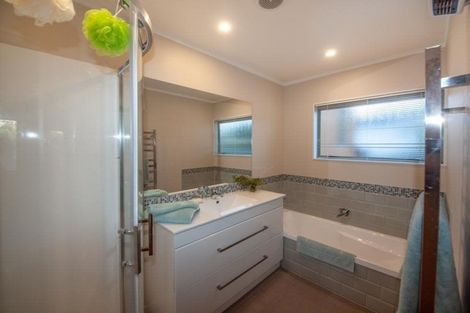 Photo of property in 10 Myers Grove, Churton Park, Wellington, 6037