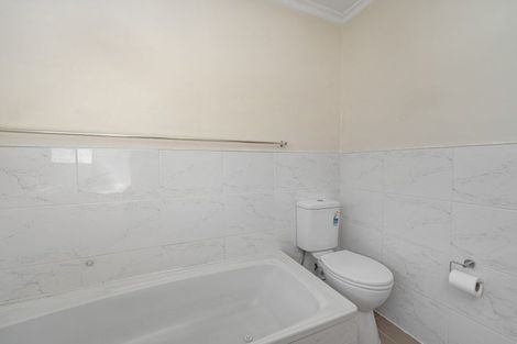 Photo of property in 11 Chippendale Crescent, Highbury, Palmerston North, 4412