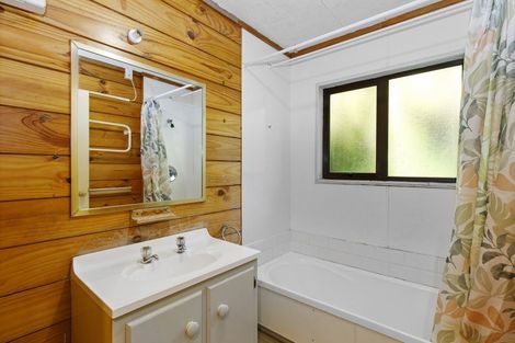 Photo of property in 31b Fitzpatrick Street, Newlands, Wellington, 6037