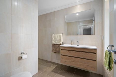 Photo of property in 7 Norfolk Drive, Cambridge, 3434