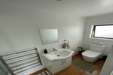 Photo of property in 39 Dakota Avenue, Beach Haven, Auckland, 0626