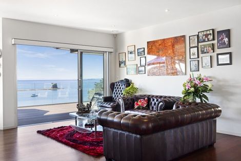 Photo of property in 93 Tiri Road, Tindalls Beach, Whangaparaoa, 0930