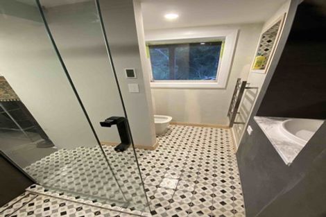 Photo of property in 97 Scenic Drive, Titirangi, Auckland, 0604