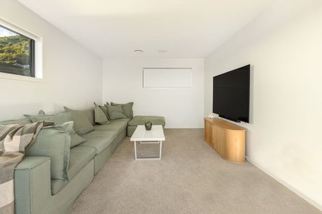 Photo of property in 94 Kotare Street, Waikanae, 5036