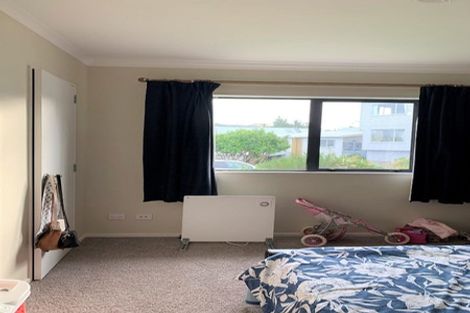 Photo of property in 14 Cresswell Place, Johnsonville, Wellington, 6037