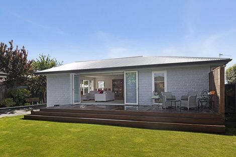 Photo of property in 35 Delph Street, Avonhead, Christchurch, 8042