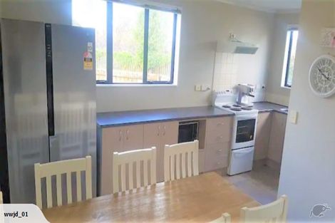 Photo of property in 32 Misty Valley Drive, Henderson, Auckland, 0612